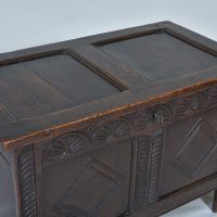 17th century Oak Coffer - Image 2