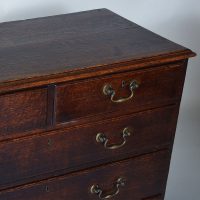 18th century Oak Chest of Drawers - Image 3