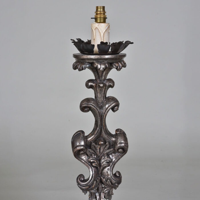 Hand carved lamp with silver leaf - Italian - Image 2