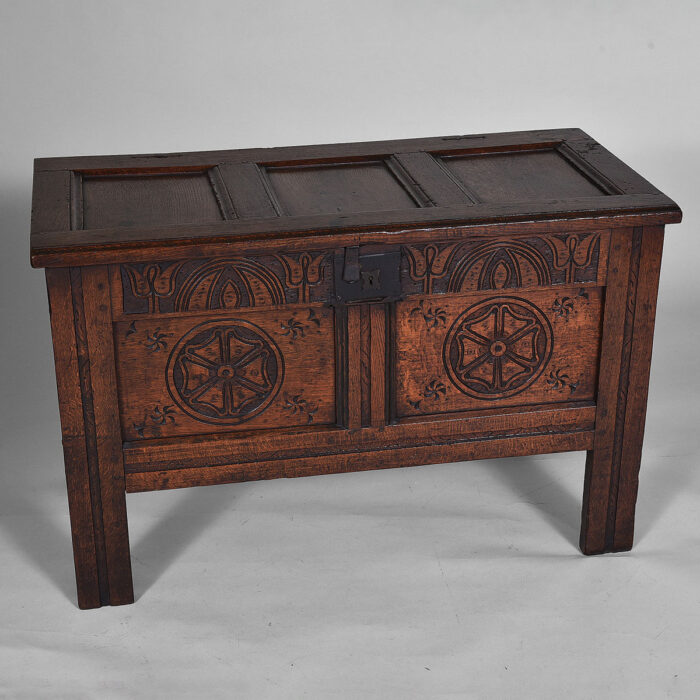 Small 17th century Oak Coffer - Image 2