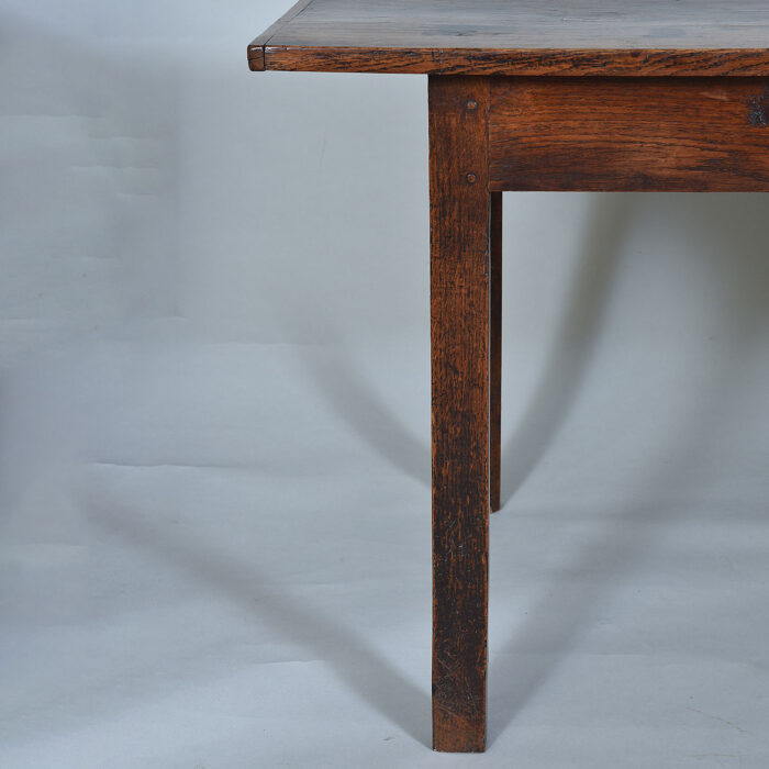 18th century Oak Table - Image 4
