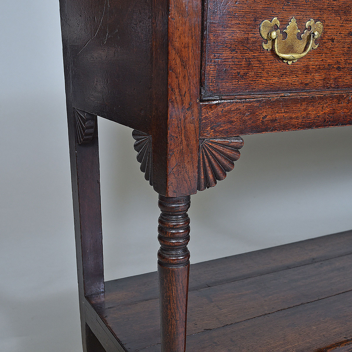 18th century Welsh Oak Potboard Dresser - Image 2