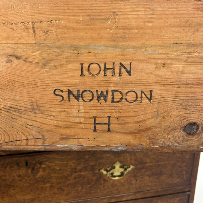 18th century Oak Cupboard - Image 8