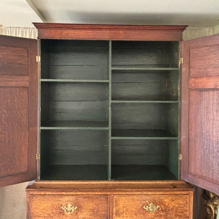 18th century Oak Cupboard - Image 7